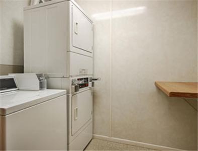 Hotel Super 8 Wichita East Kellogg Einrichtungen foto